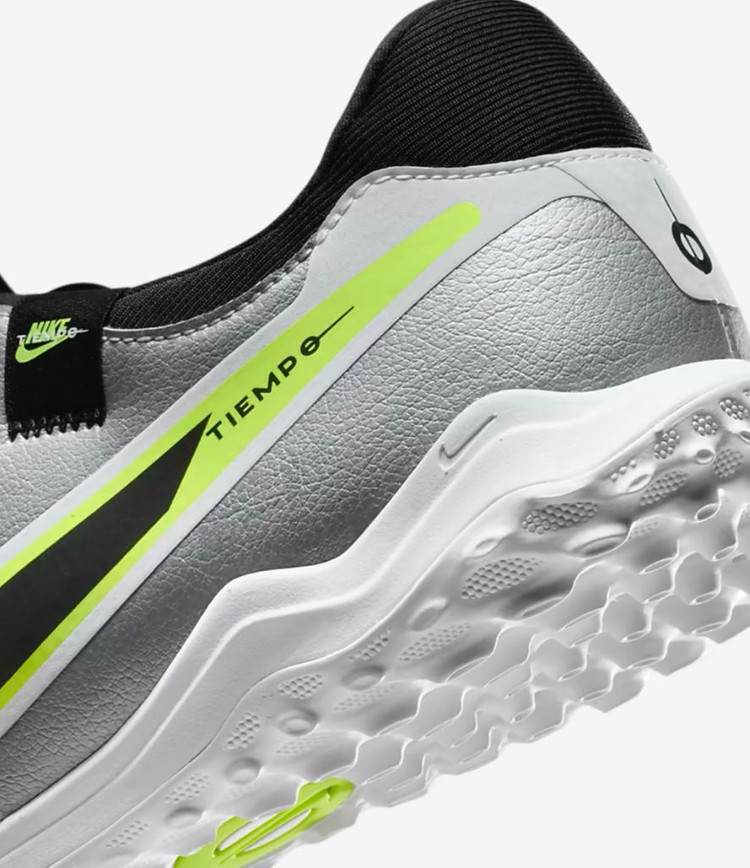 [250 255 265] 나이키 티엠포 레전드10 아카데미 TF 풋살화--7