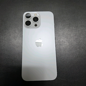 S급 자급제 아이폰16 프로맥스 화이트 티타늄 256 팝니다!!