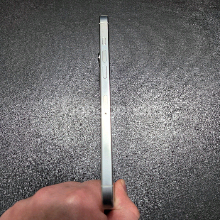 S급 자급제 아이폰16 프로맥스 화이트 티타늄 256 팝니다!!--2