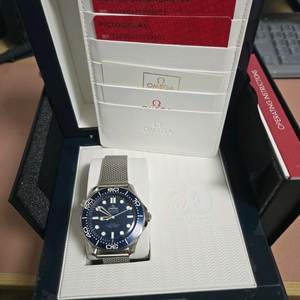 오메가 씨마스터 300 007 60주년 한정판