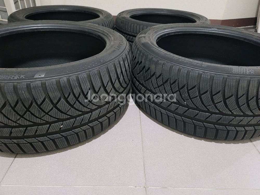 금호윈터wp72 245-45R19,275-40R19팝니다--1