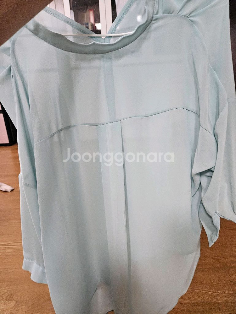 민트색 여성 블라우스--4