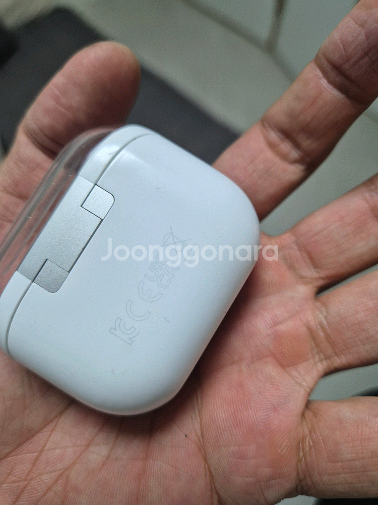 버즈3프로 본체 충전기--1