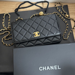 샤넬 woc 골드볼 램스킨