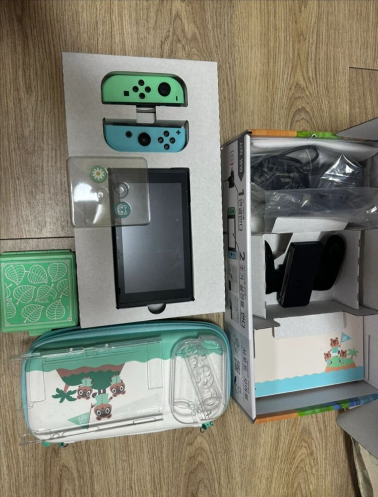 닌텐도 동물의숲에디션 풀박스+ 게임칩 +악세서리--1