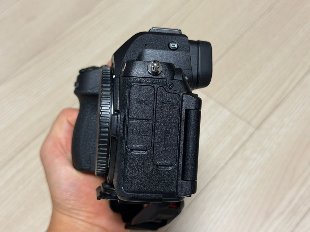 니콘 Z5ii 미러리스 카메라 25년 10월 구매--2