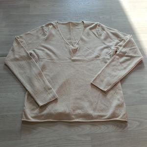 아이보리 브이넥 루즈핏 니트 스웨터 티셔츠 긴팔 포근 부드러운