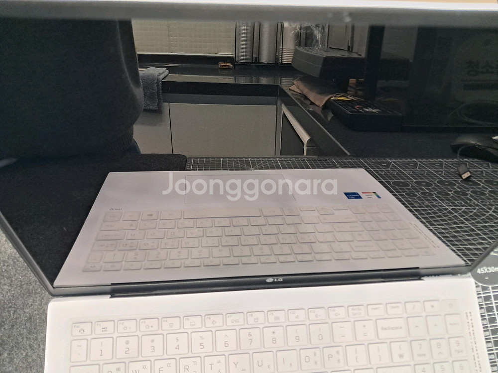 LG 그램 16인치 노트북--5
