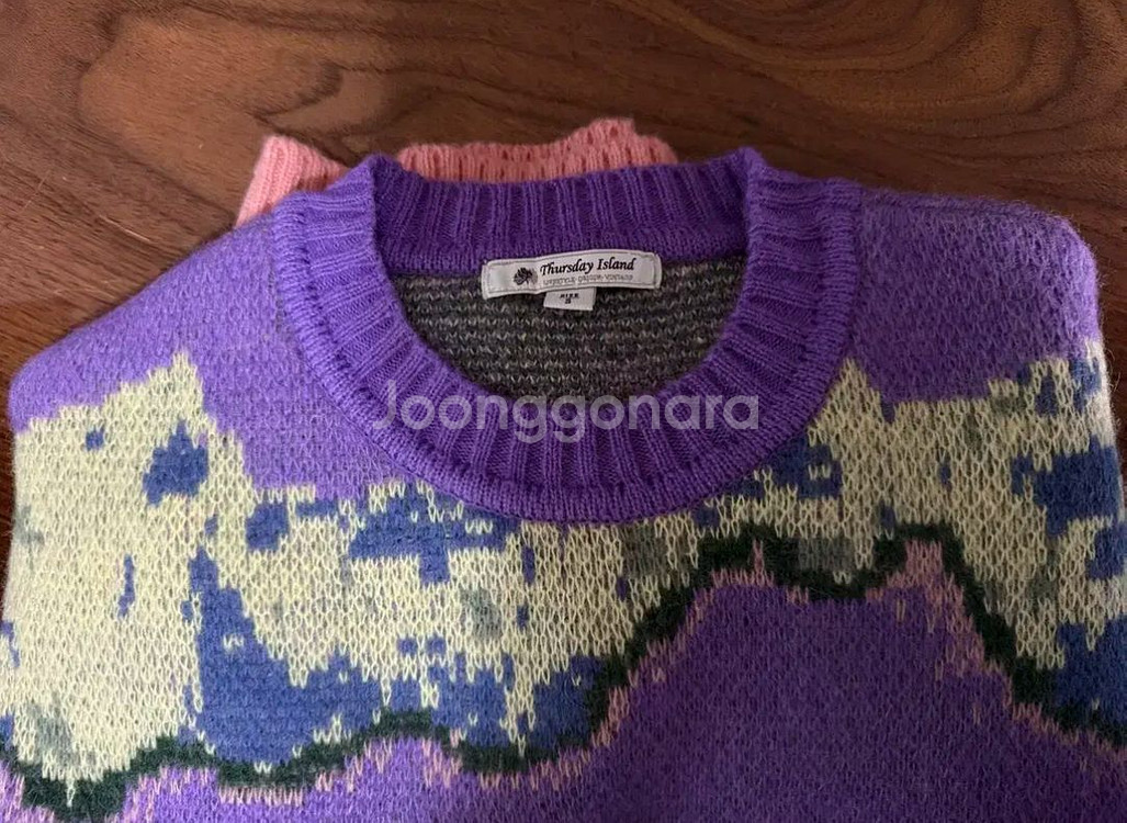 새상품)공효진 써스데이아일랜드 토드셀비 콜라보 연보라 니트 s--4