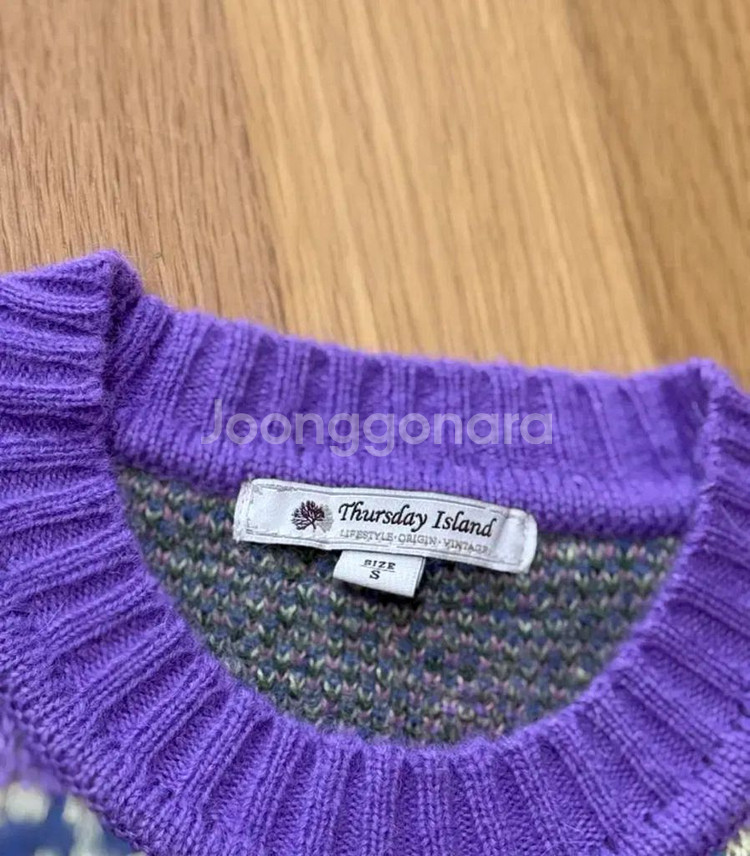 새상품)공효진 써스데이아일랜드 토드셀비 콜라보 연보라 니트 s--5