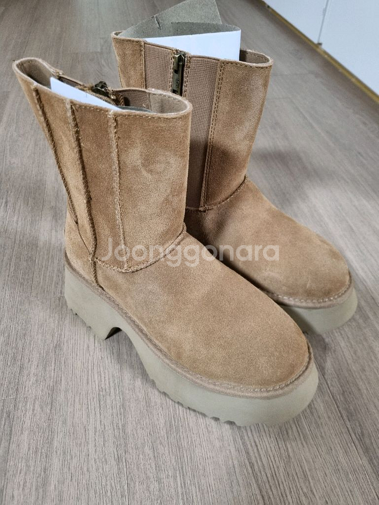 어그 청키 지퍼 힐 부츠--0