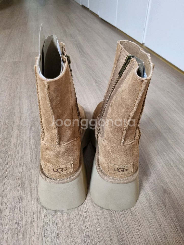 어그 청키 지퍼 힐 부츠--3