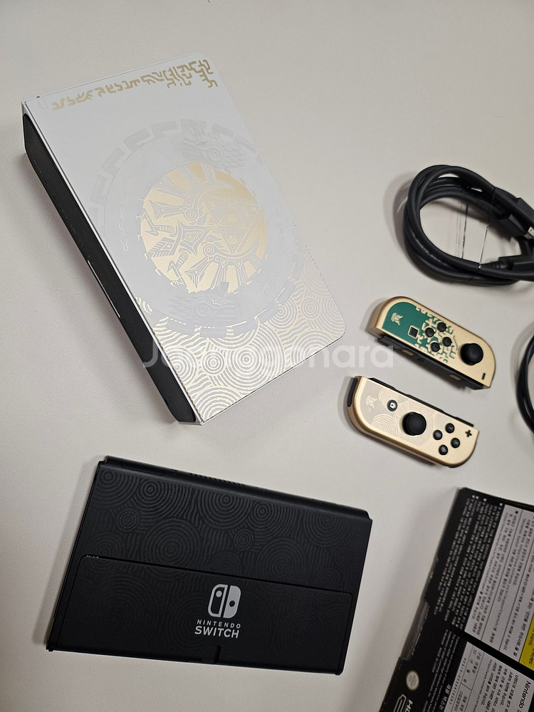 닌텐도 스위치 oled 젤다 왕눈 에디션 판매 택포--4