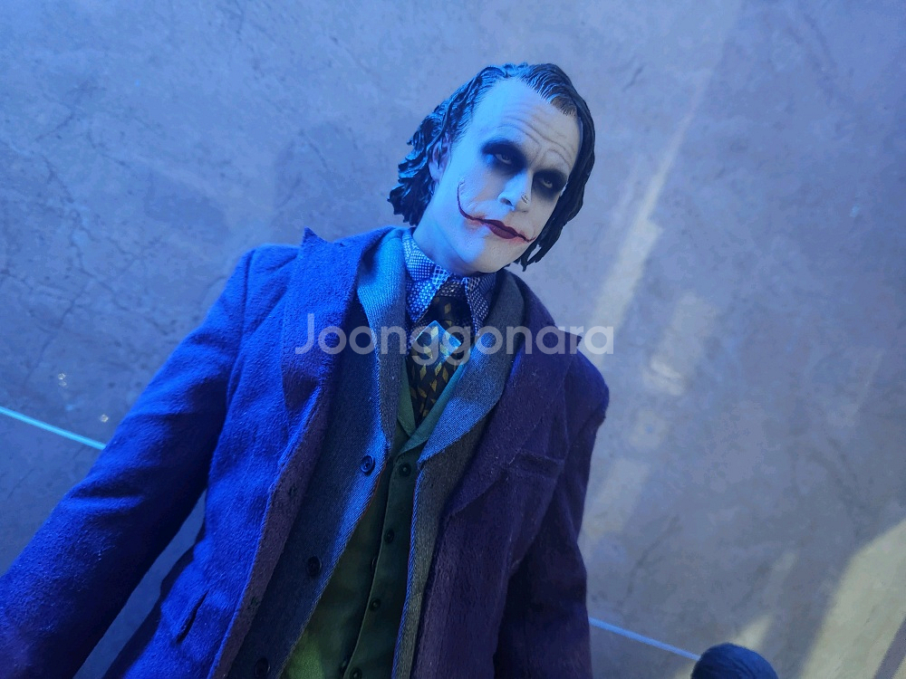 맘토이 조커 피규어 판매 합니다.--4