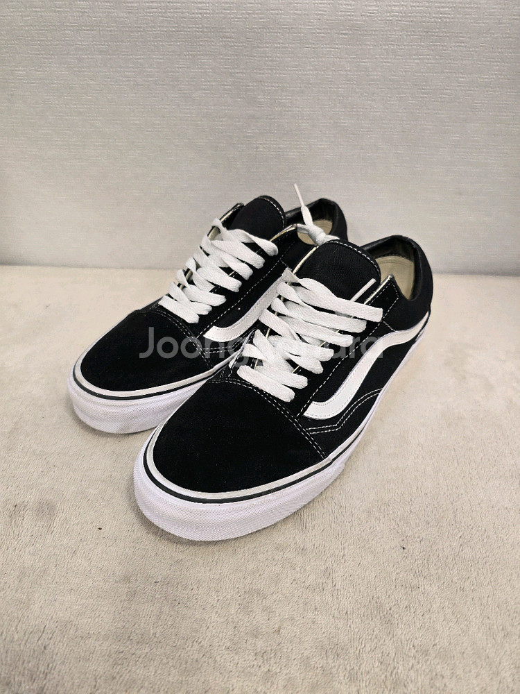 반스 올드스쿨 블랙 스니커즈 265--0