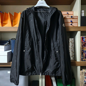[새상품급]25SS 몽클레어 그림퍼스 후드 자켓 바람막이 4사이즈 블랙
