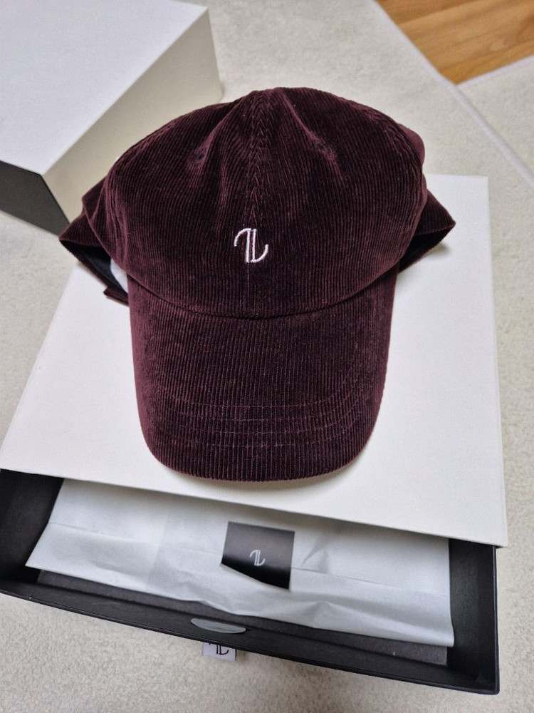 더로랑 코듀로이 볼캡 새상품 베이지 / 딥와인컬러 (일괄 11) 이미지