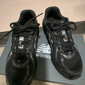 뉴발란스 740 운동화 235mm