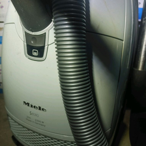 밀레 청소기 S8310, S5311 2대