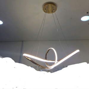 모던한 LED 천장형 조명