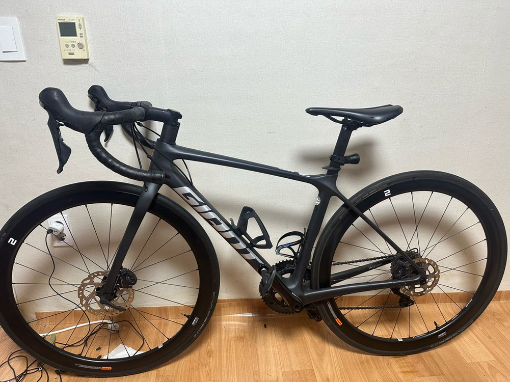 자이언트 tcr 어드밴스1 디스크 카본휠셋 세팅 급처 이미지