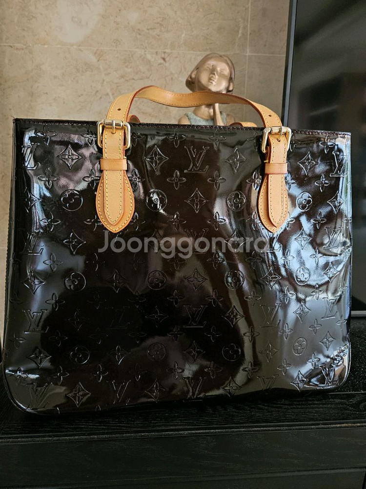 루이비통 유광 가방--0