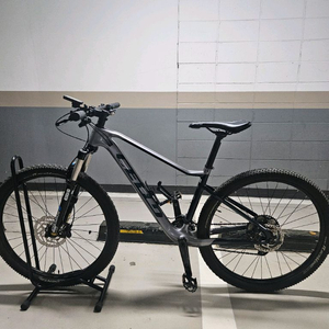 첼로자전거 21년식 XC40프로 판매합니다.