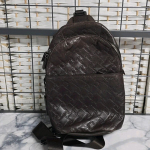 투미 모노그램슬링