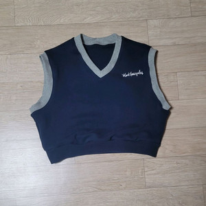 마크곤잘레스 맨투맨 재질 크롭 베스트 조끼 김코디 커스텀 빈티지