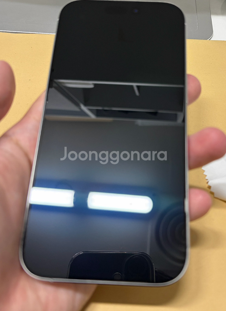 아이폰 16 프로 미국판 무음 256GB 화이트--1