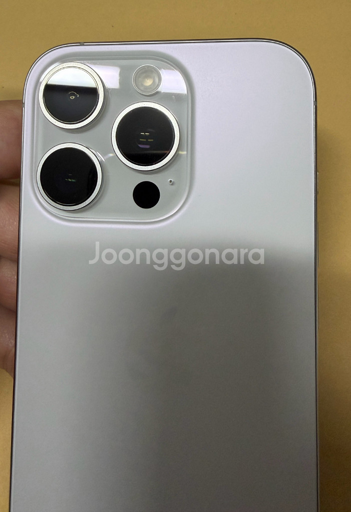 아이폰 16 프로 미국판 무음 256GB 화이트--5