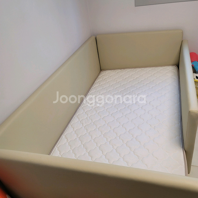 레이디가구 코쿤 ss 데이베드 아기침대(프레임+안전가드+매트리스)--2