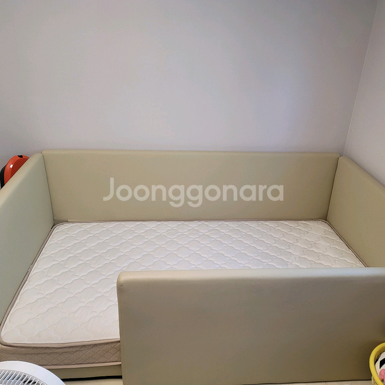 레이디가구 코쿤 ss 데이베드 아기침대(프레임+안전가드+매트리스)--1