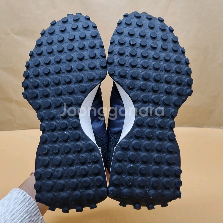 뉴발란스 327 여성운동화230--3