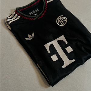 바이에른 뮌헨 아디다스 롱슬리브 레플리카 새상품