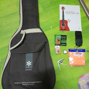 dame 통기타 가방 및 줄등 부품 19900원