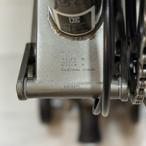 바이크스 시티 25년형 샴페인 그레이 팝니다.