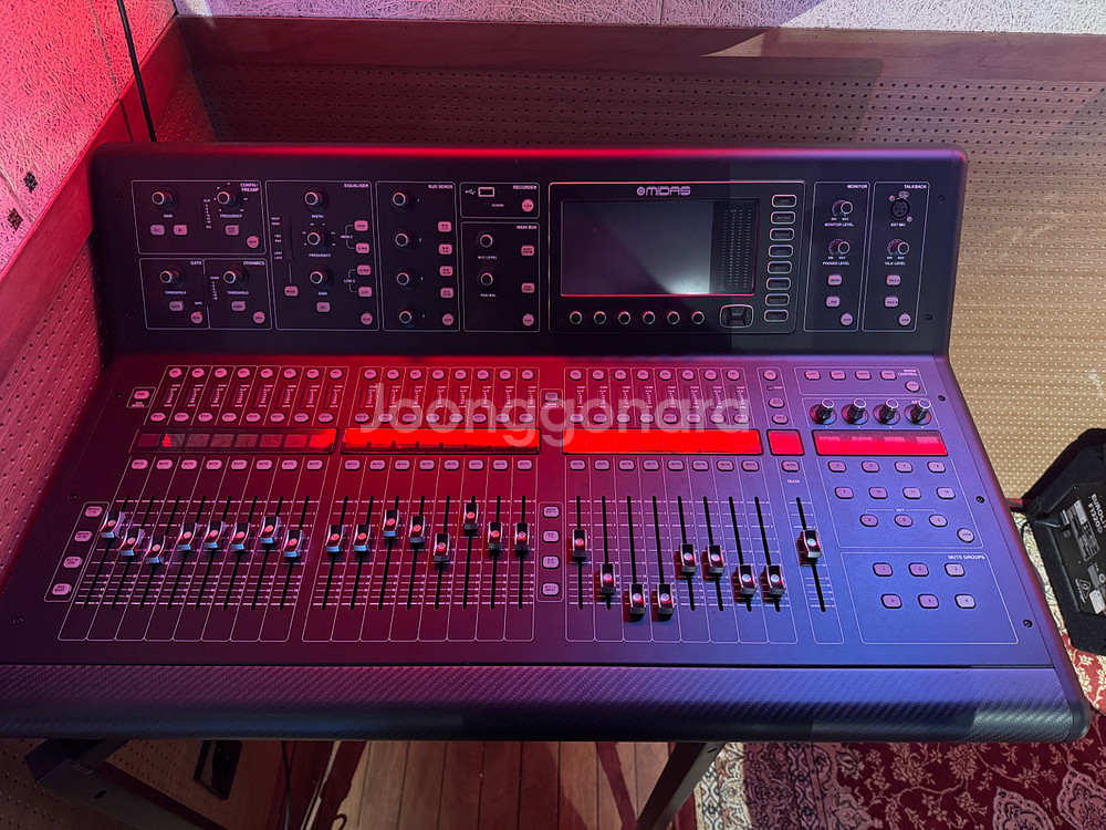 Midas M32 Live 디지털 믹서--0