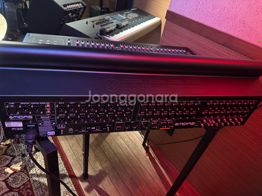 Midas M32 Live 디지털 믹서--3