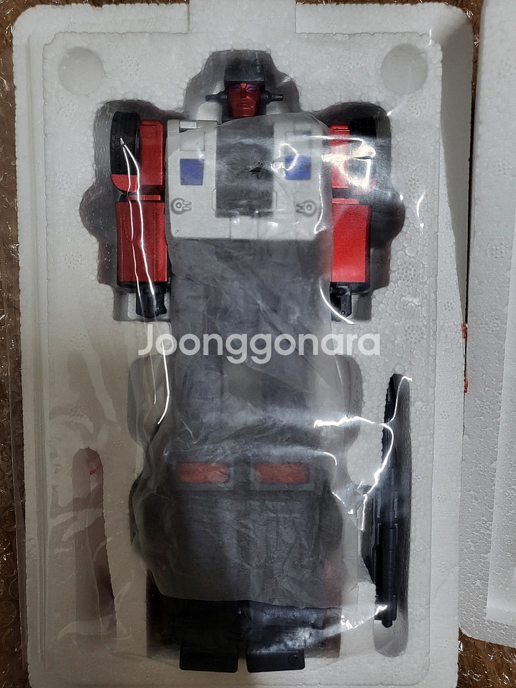 트랜스포머 제품들 몇 가지 판매합니다. 블로키, 해즈브로, 팬즈토이즈 등.--6