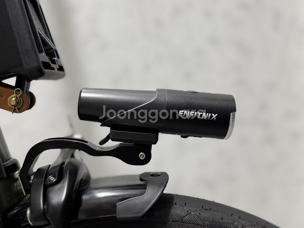 바이크스 시티 25년형 샴페인 그레이 팝니다.--3