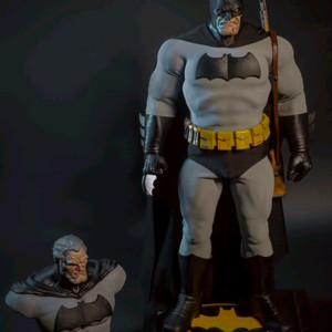 ssr 다크나이트 리턴즈 배트맨 2.0 피규어 구매합니다.