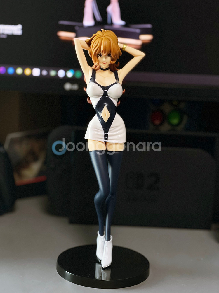 반프레스토 루팡3세 미네 후지코 2종 판매합니다.--1