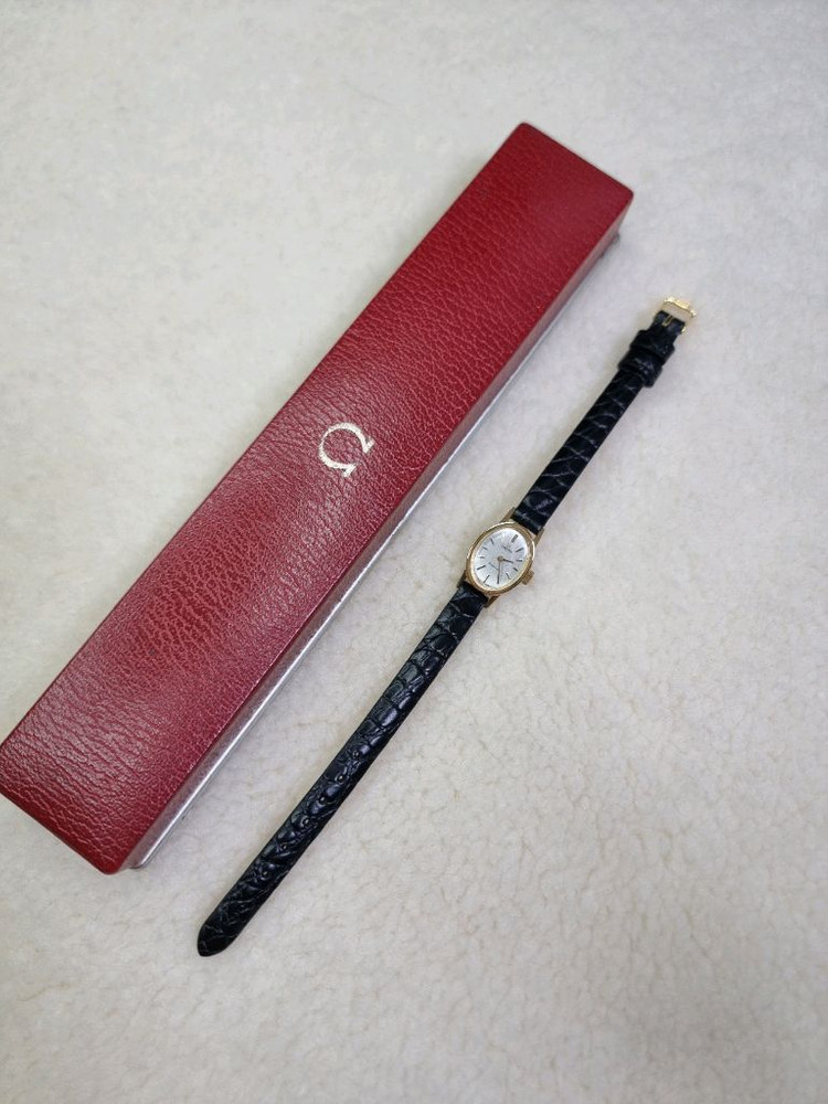 오메가 제네브 빈티지 오벌 실버 다이얼 수동 여성시계 이미지