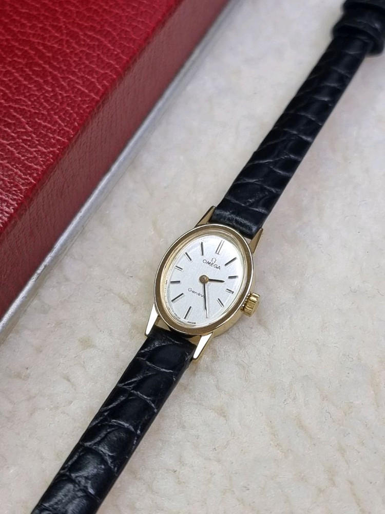 오메가 제네브 빈티지 오벌 실버 다이얼 수동 여성시계 이미지