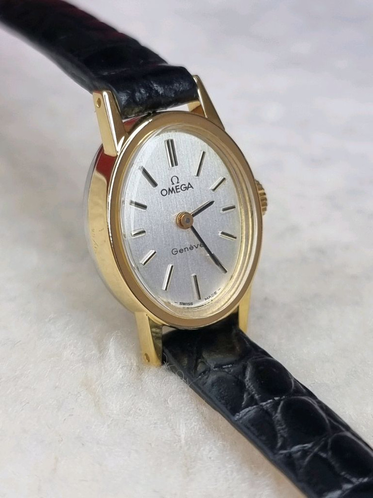 오메가 제네브 빈티지 오벌 실버 다이얼 수동 여성시계 이미지