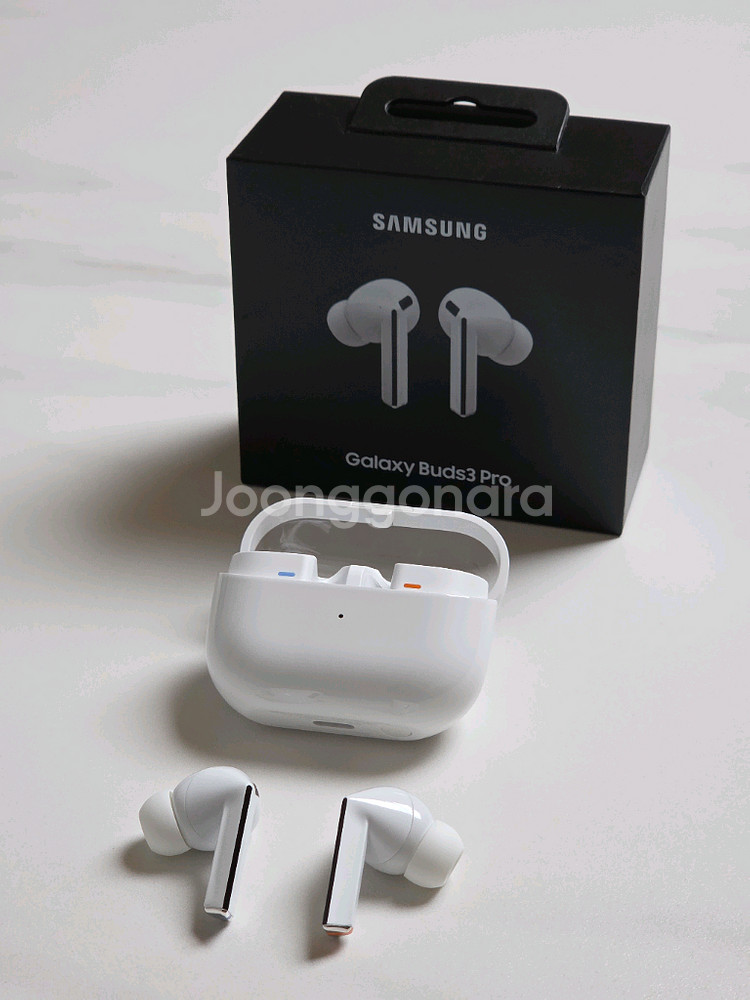 갤럭시버즈3프로 화이트--2