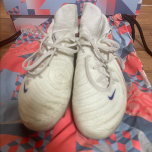 나이키 축구화 팬텀 루나2 엘리트 바르셀로나 fg