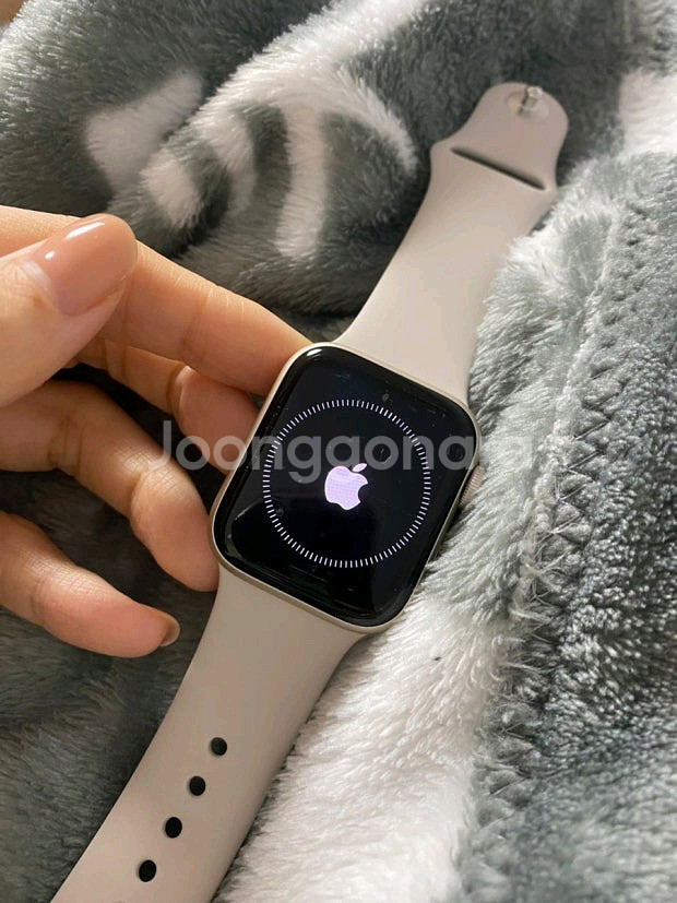 애플워치 SE2 44mm 스타리이트--1