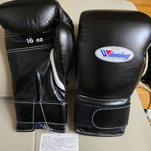 위닝 16온스 벨크로 복싱글러브 블랙 판매합니다